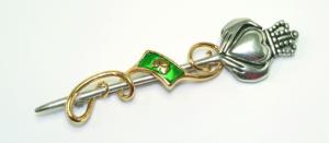 Epingle de kilt Claddagh et Trèfle Chrome et Dorée