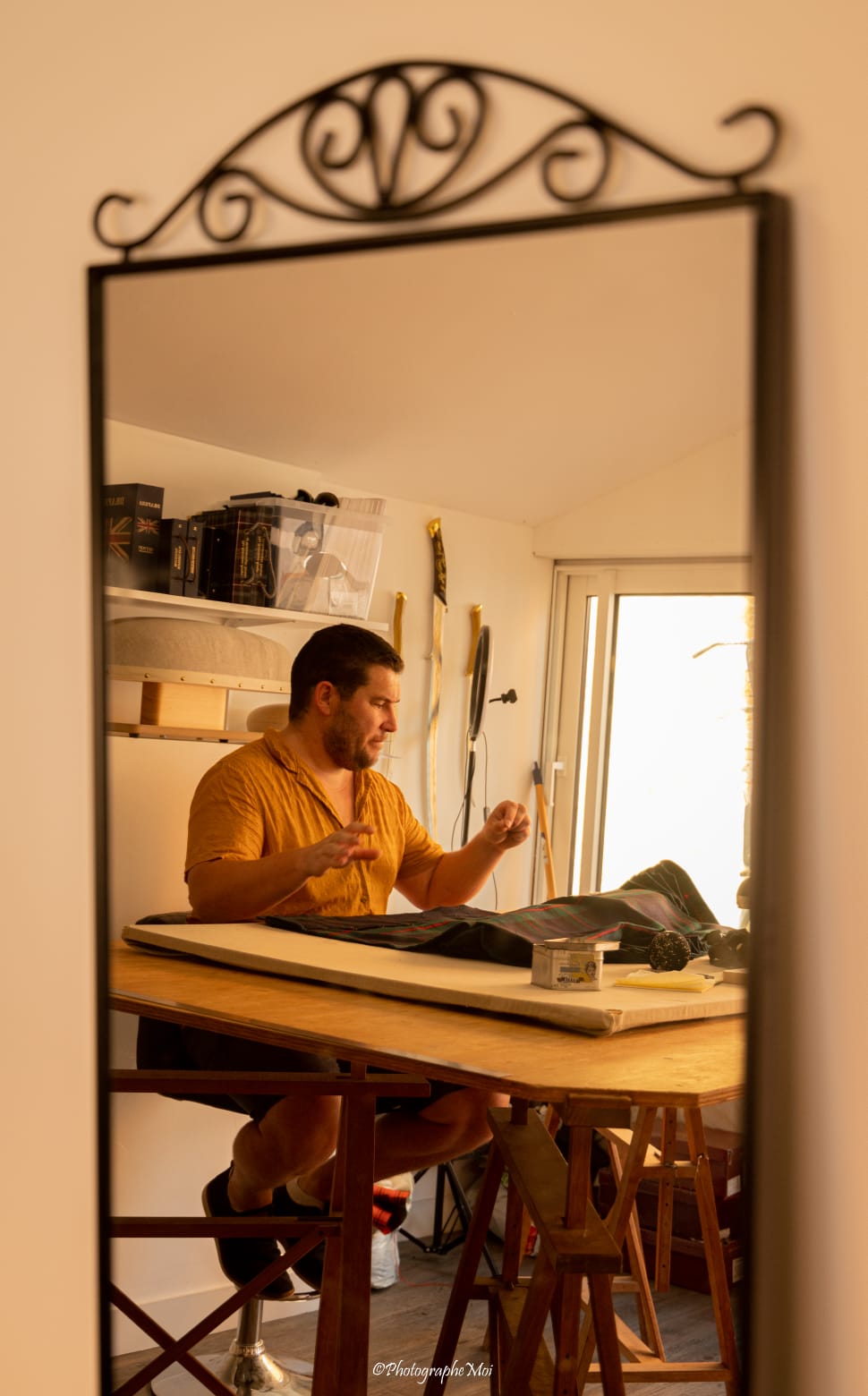 Morgan Albuisson au travail dans son atelier
